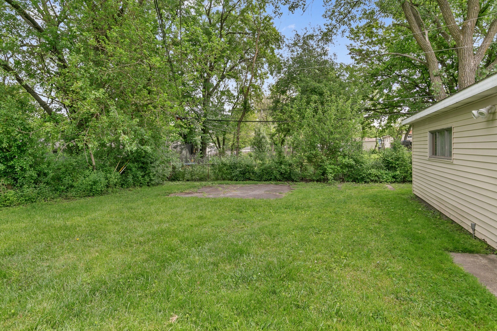 15403 Cherry Lane Property Photo 4