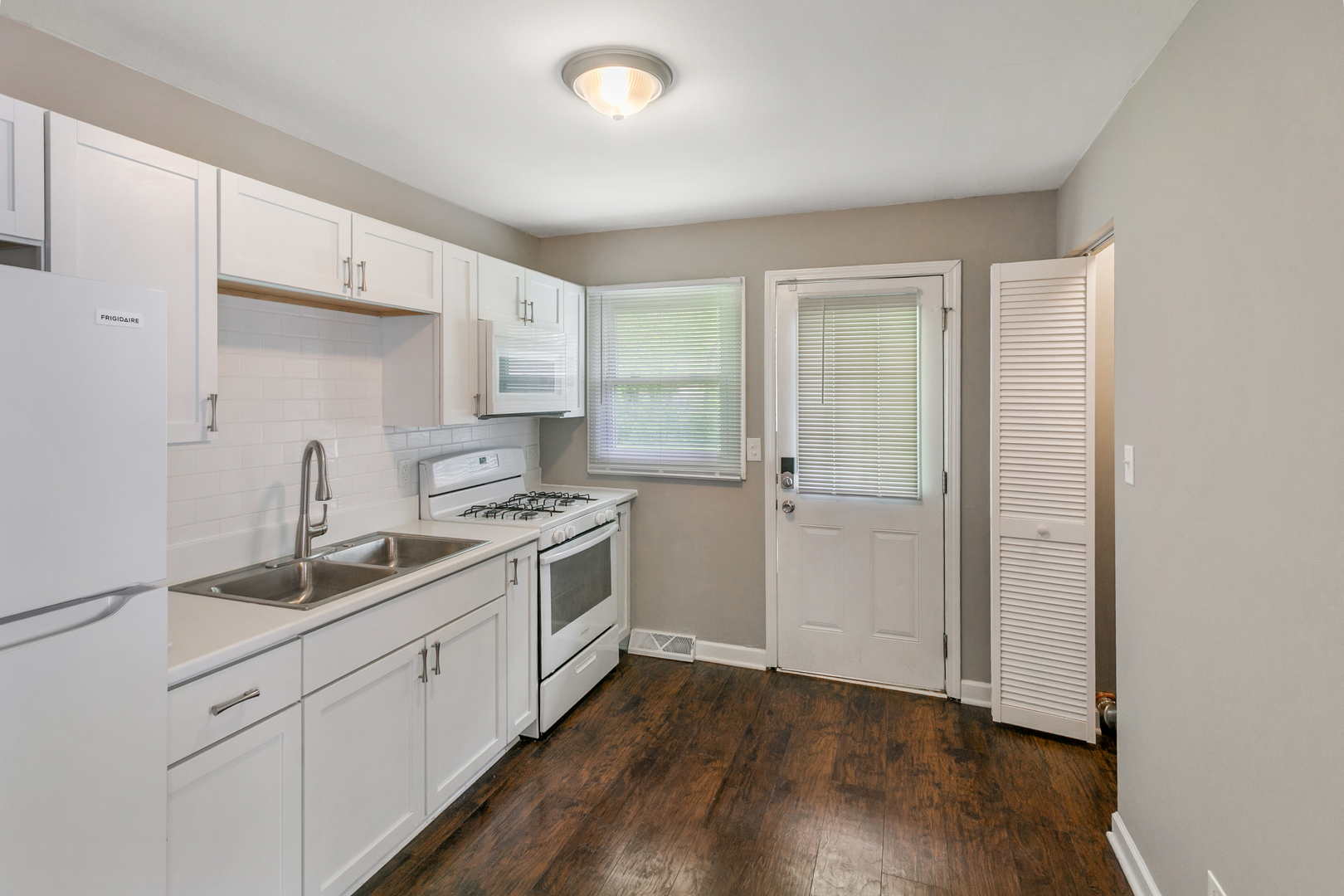 15403 Cherry Lane Property Photo 8