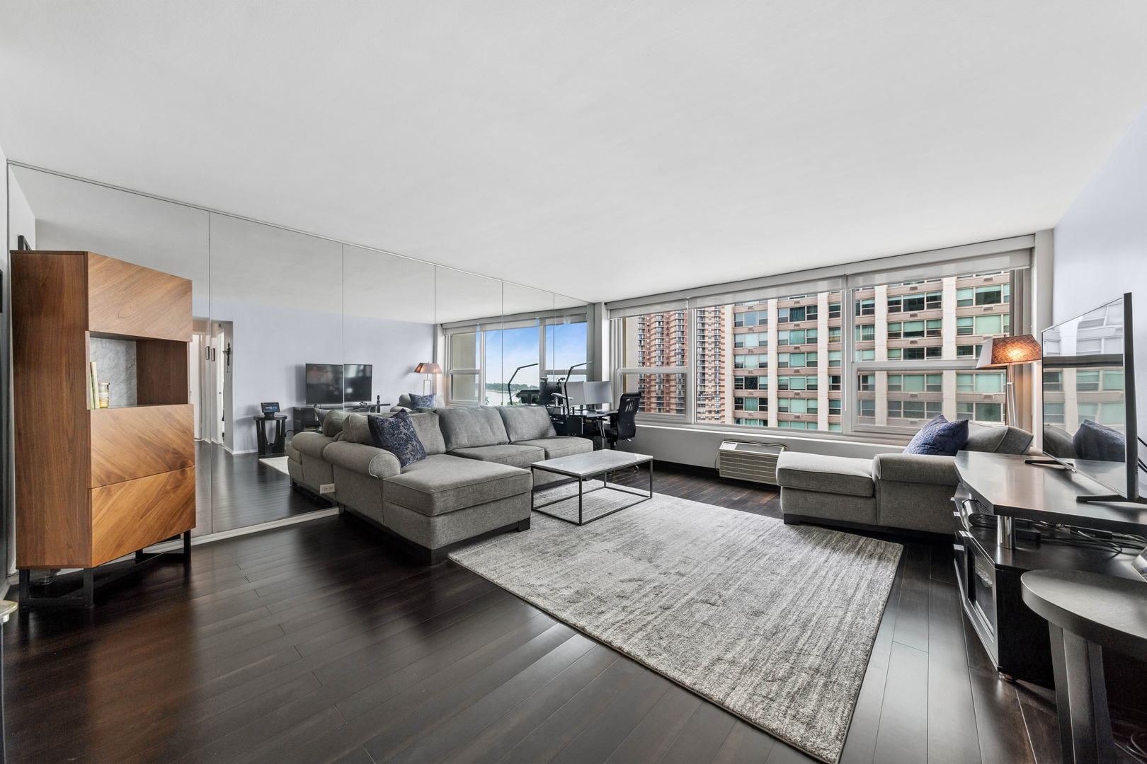 3600 N Lake Shore Drive 1308 Property Photo 4