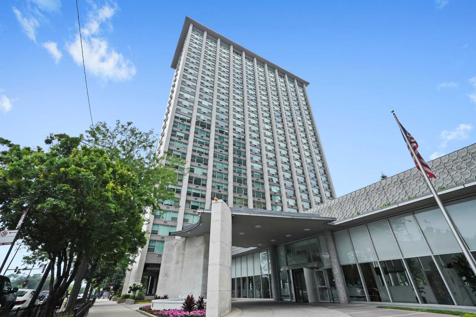 3600 N Lake Shore Drive 2807 Property Photo 2
