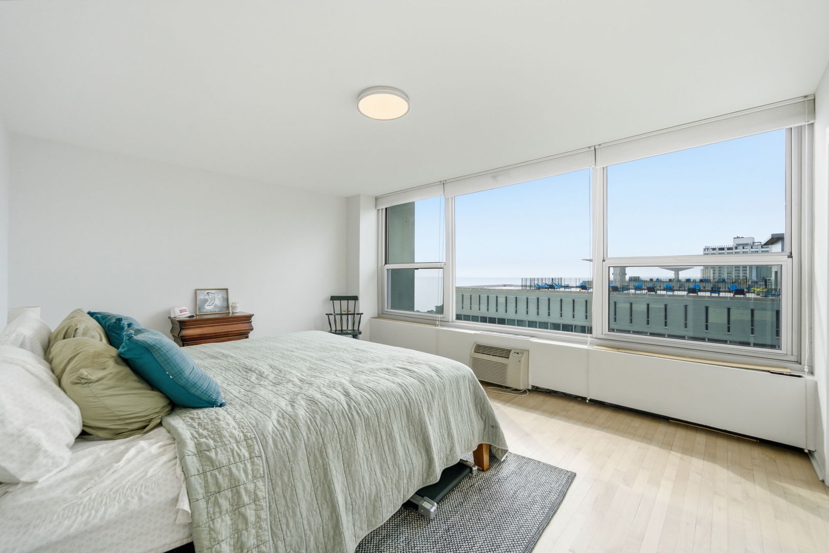 3600 N Lake Shore Drive 2807 Property Photo 11