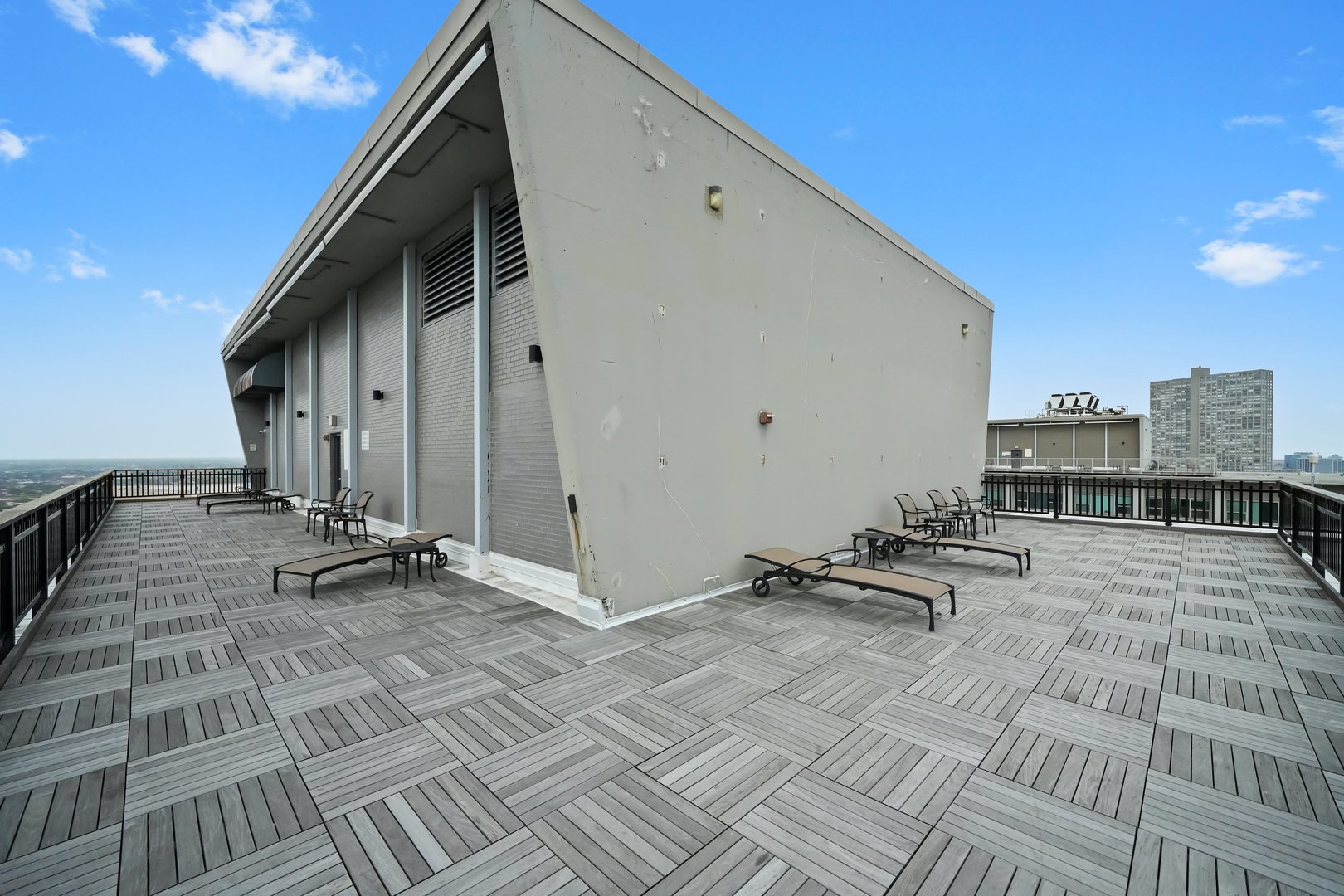 3600 N Lake Shore Drive 2807 Property Photo 19