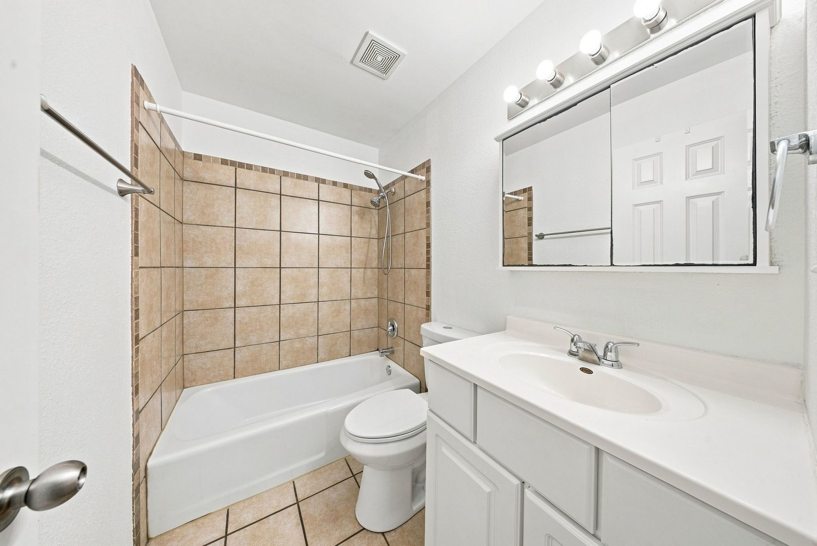 1895 Tall Oaks Drive 3508 Property Photo 13