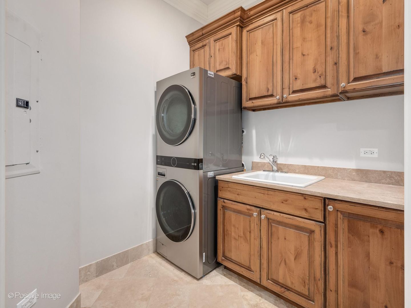 909 Cleveland Road Property Photo 44