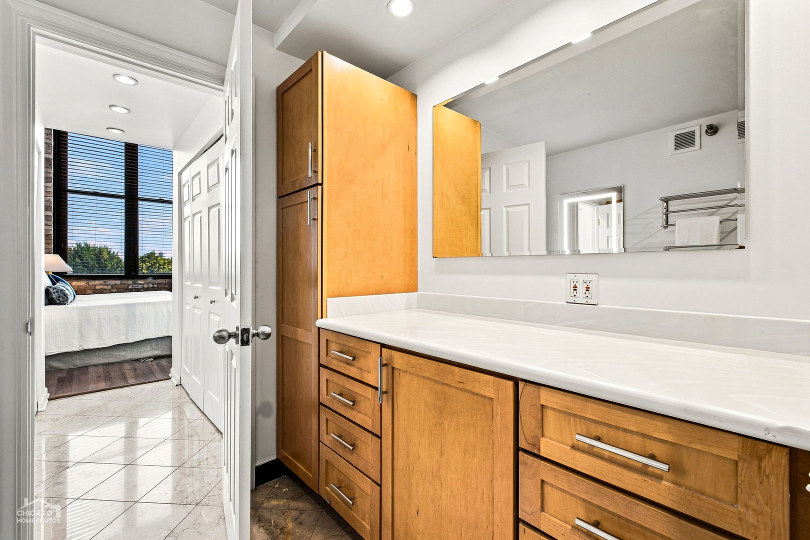 1872 N Clybourn Avenue 407 Property Photo 17