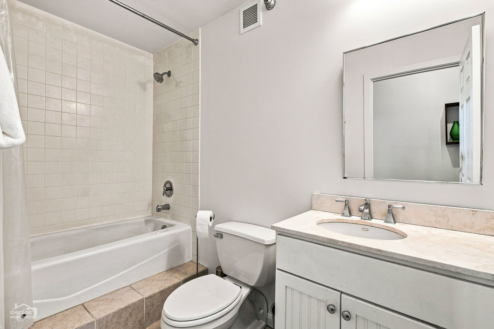1872 N Clybourn Avenue 407 Property Photo 19