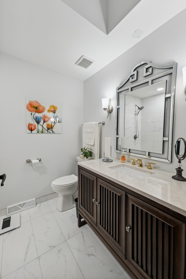 2210 207th Place Property Photo 12
