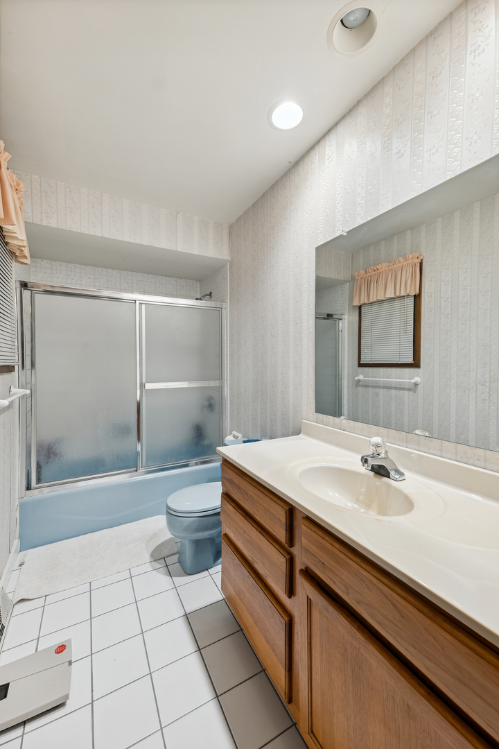 2210 207th Place Property Photo 14