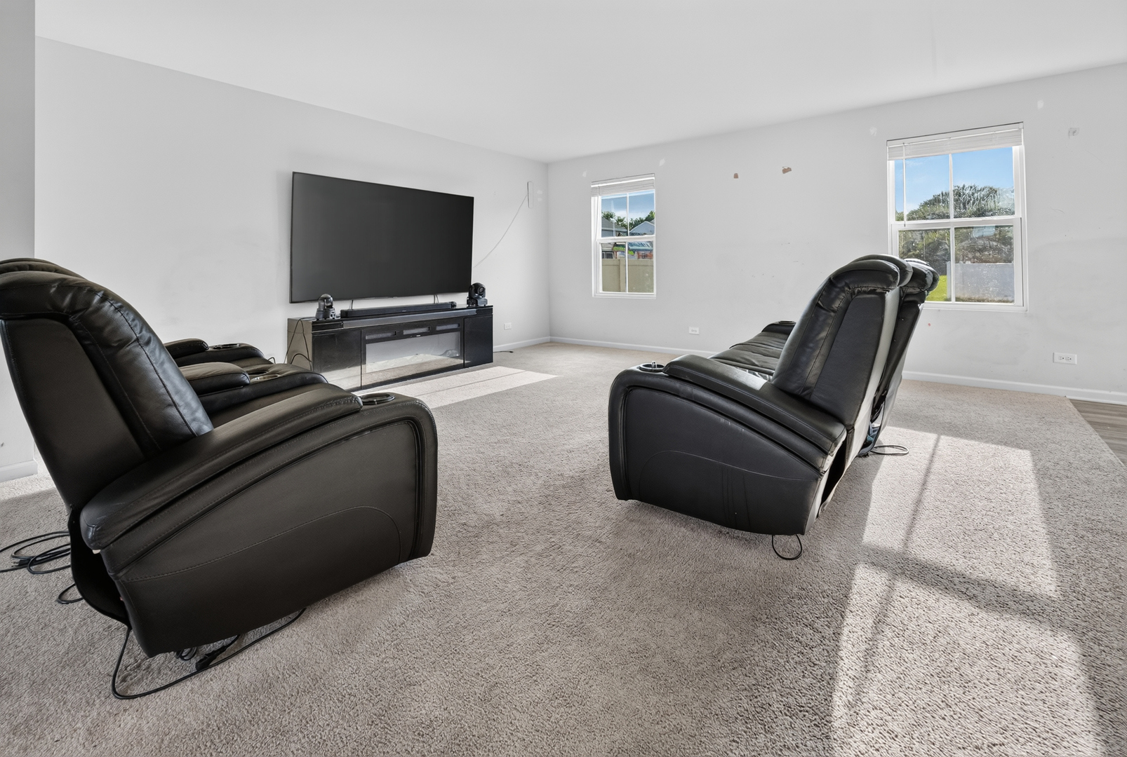 1905 Carriage Lane Property Photo 4