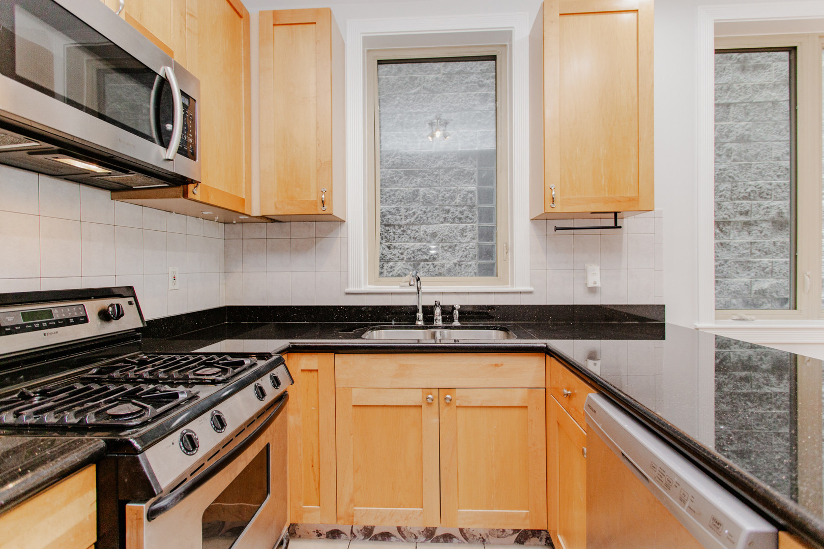 2645 W Haddon Avenue 2 Property Photo 7