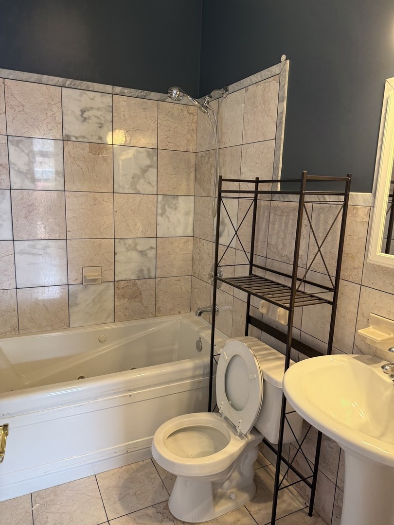 2645 W Haddon Avenue 2 Property Photo 12