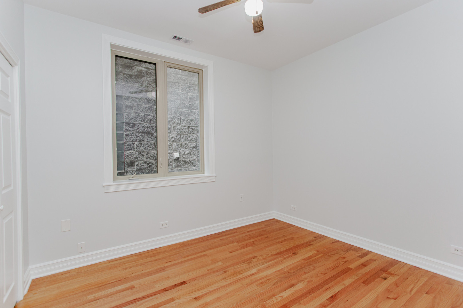2645 W Haddon Avenue 2 Property Photo 13