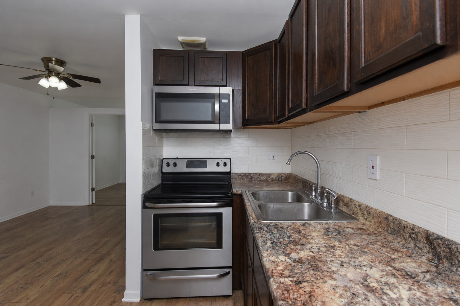 3170 W Monroe Street 112 Property Photo 6