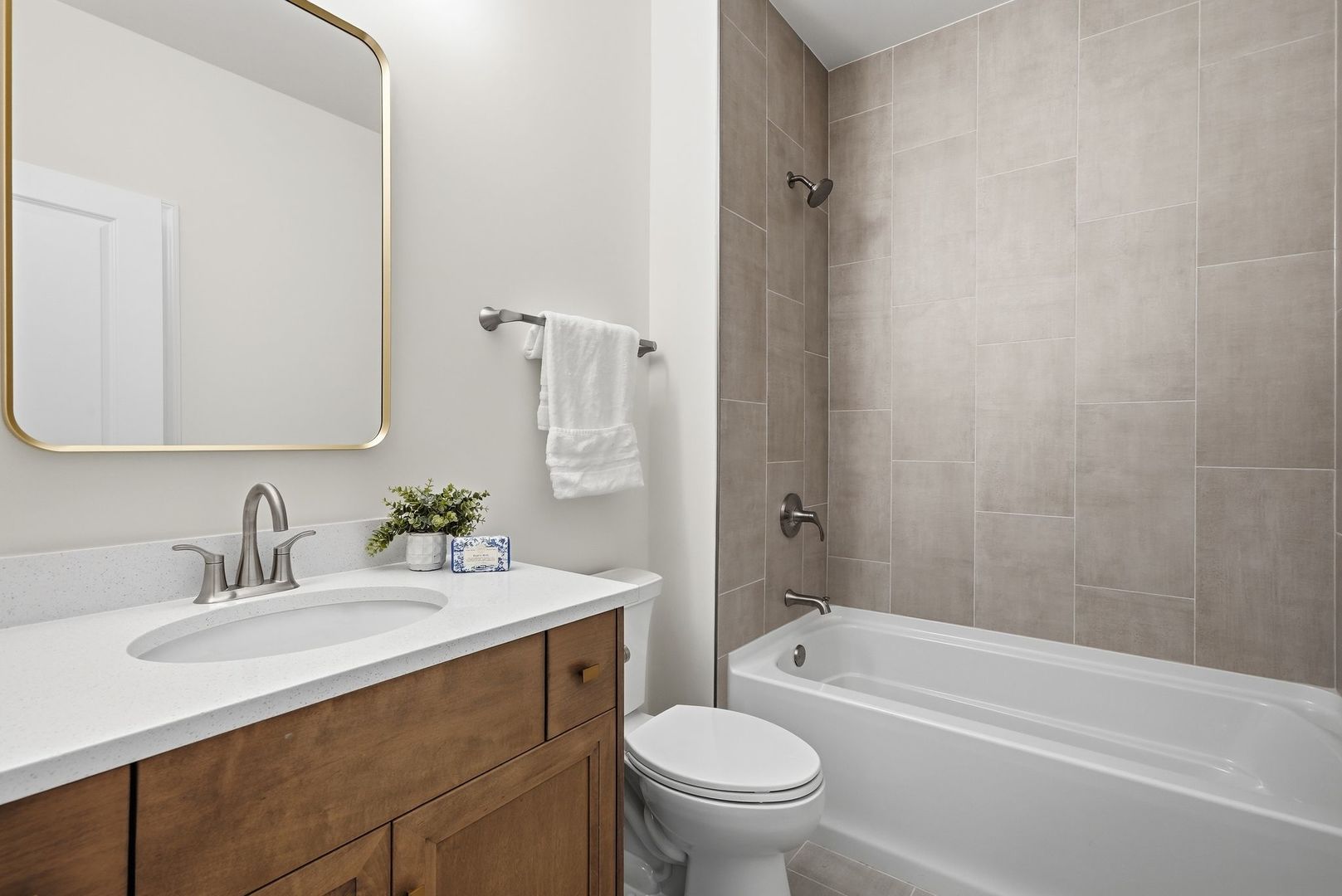 16561 Kayla Drive Property Photo 14