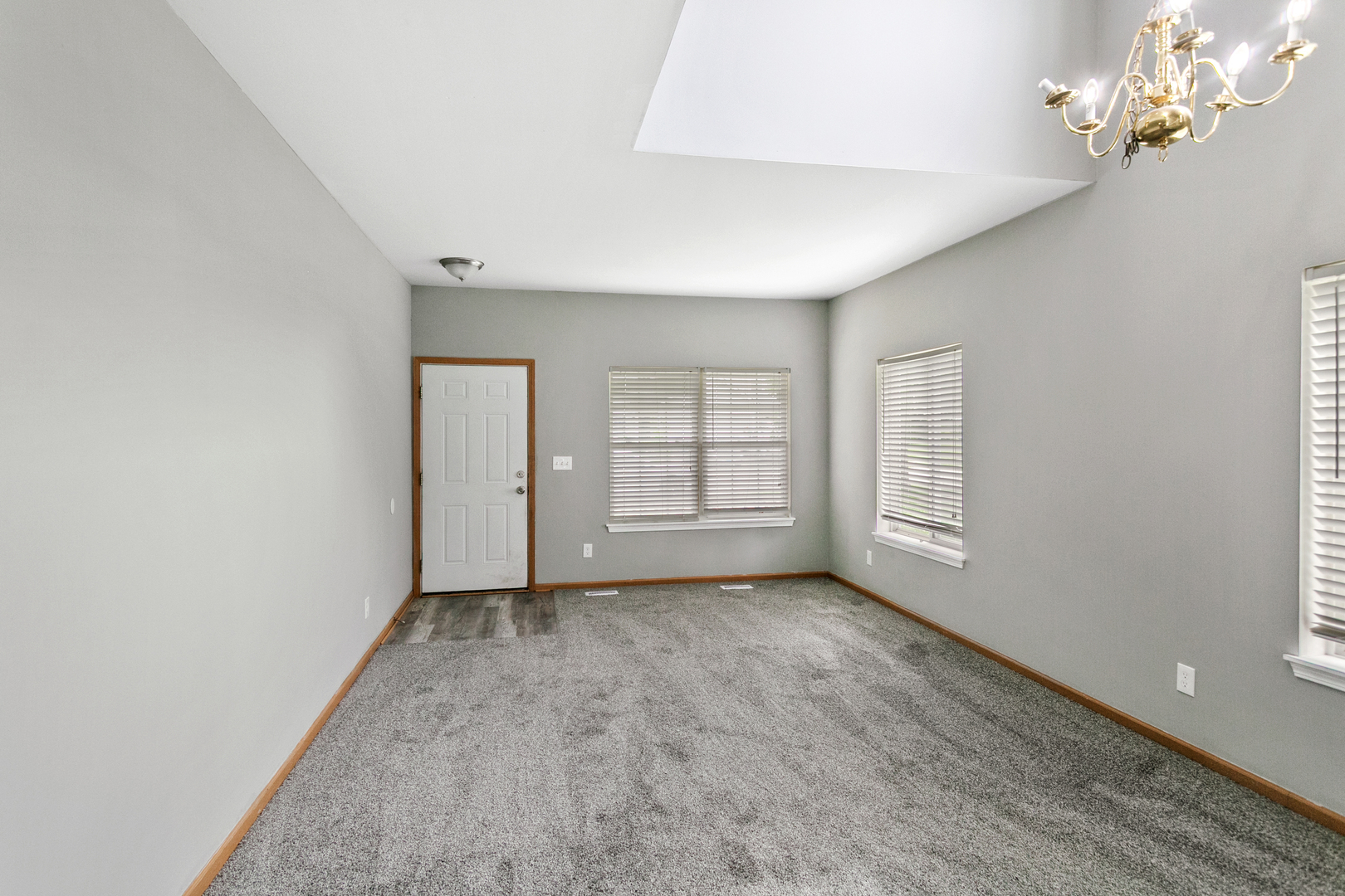 678 Zachary Drive Property Photo 5