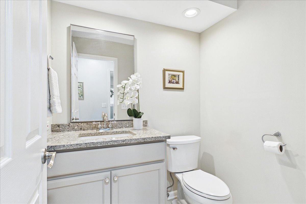 33202 N Woodland Terrace Property Photo 19