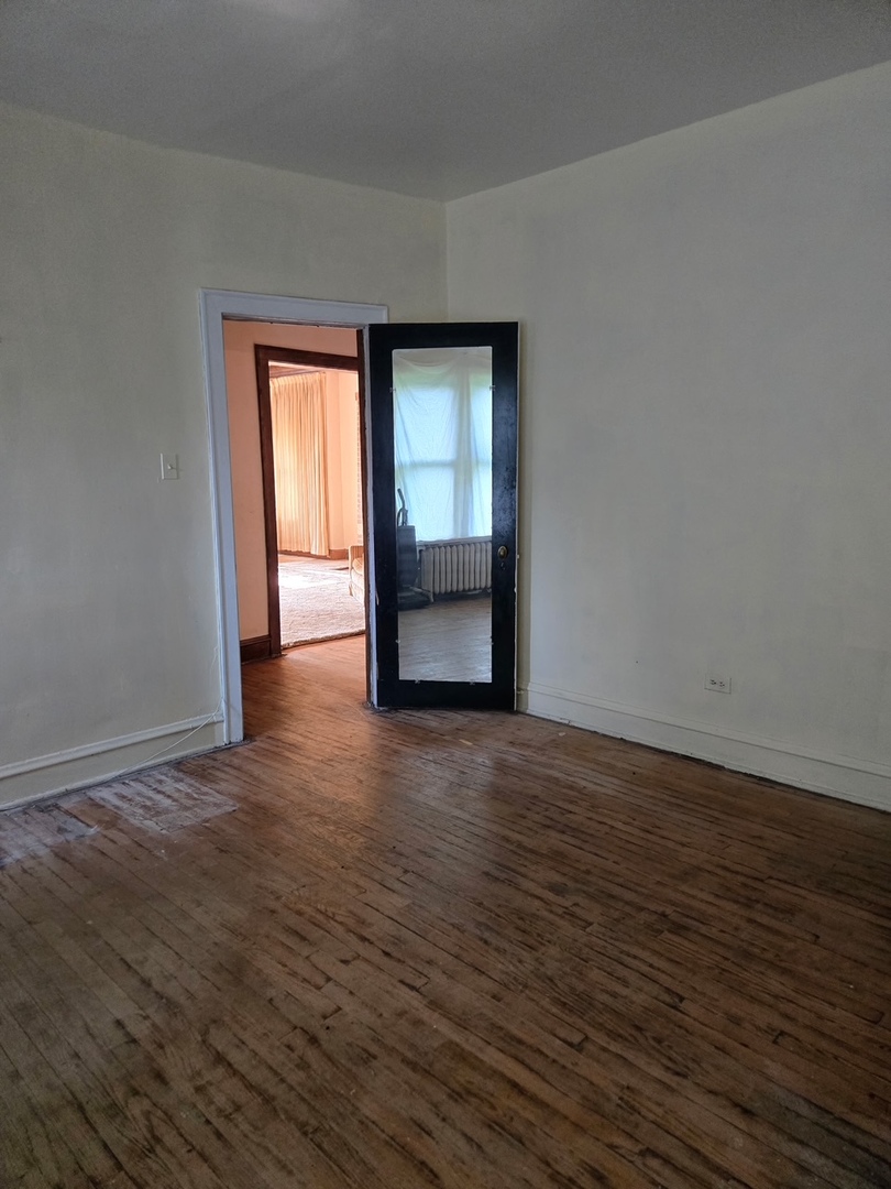 8001 S Oglesby Avenue Property Photo 13