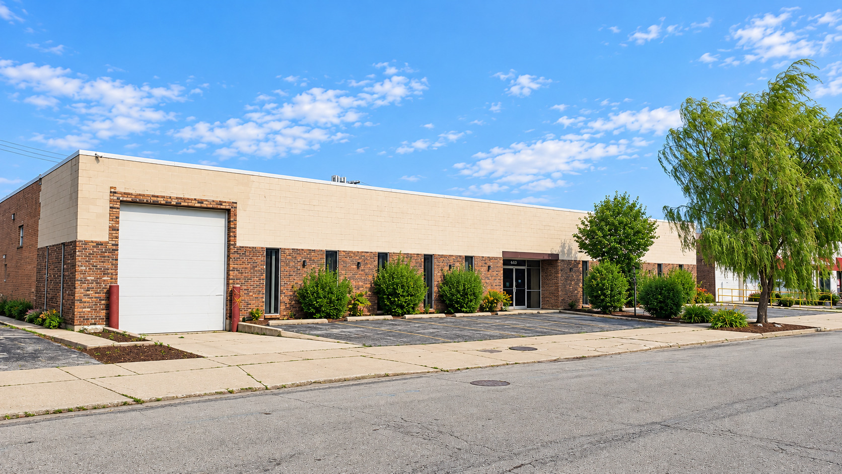 6445 N Hamlin Avenue Property Photo 2