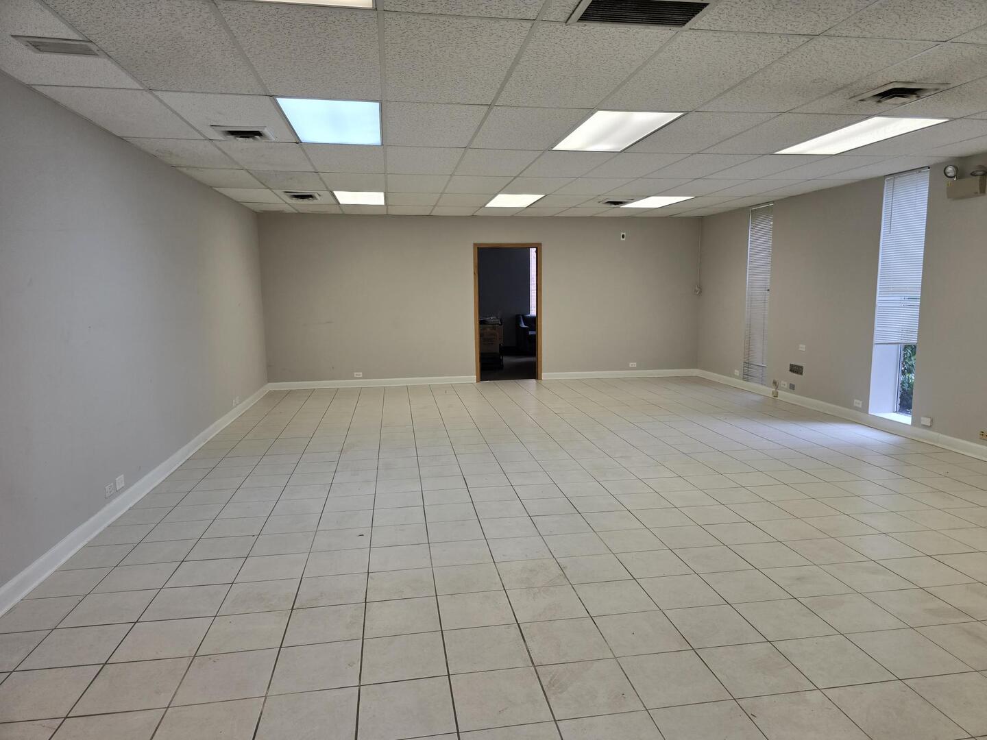 6445 N Hamlin Avenue Property Photo 3