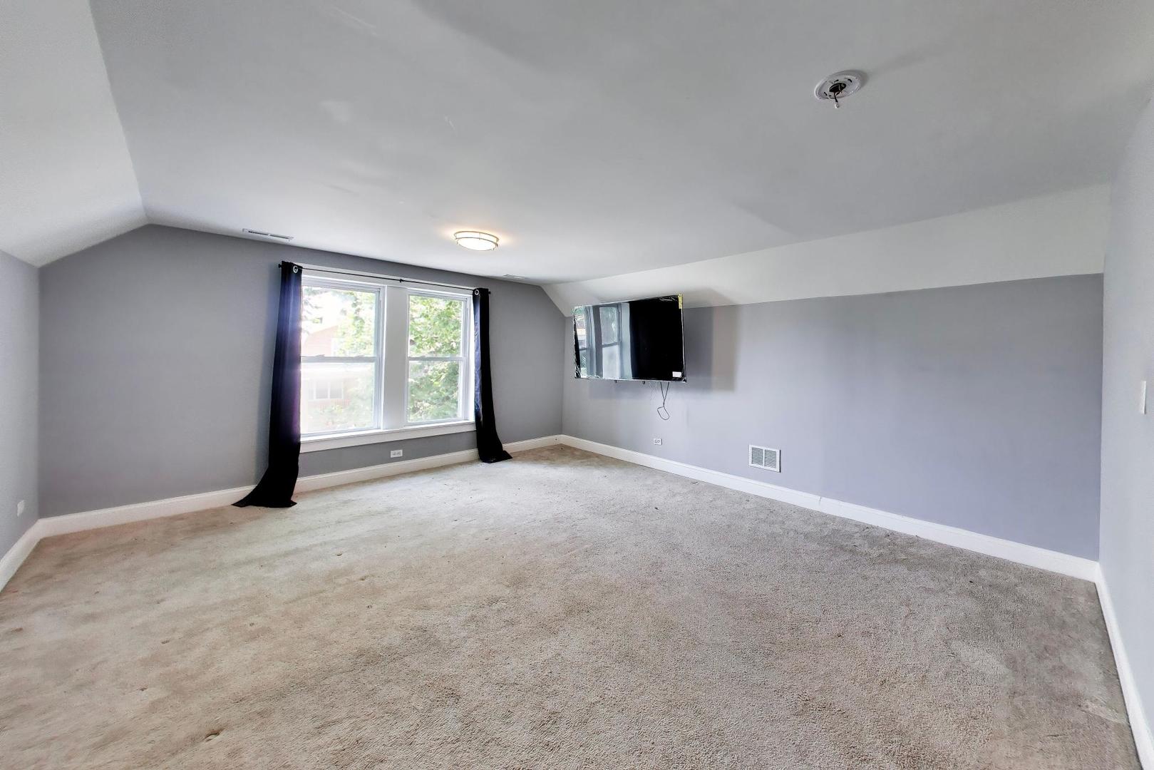 7643 S Eberhart Avenue Property Photo 21