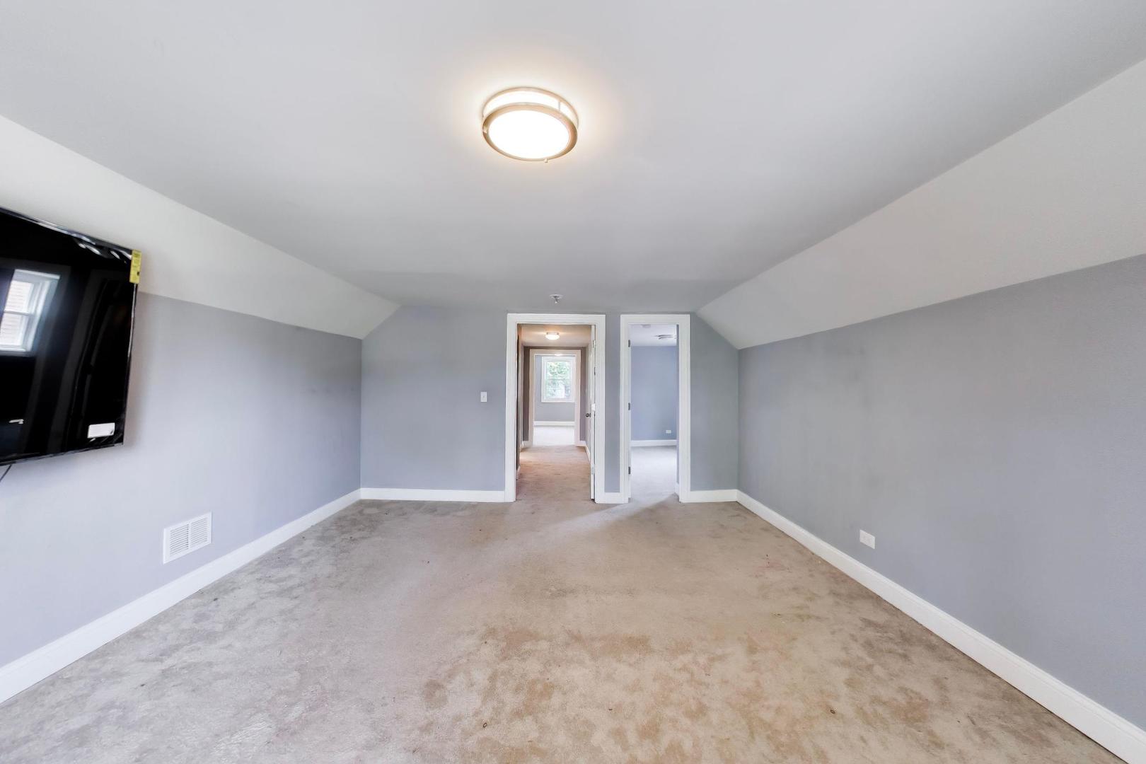 7643 S Eberhart Avenue Property Photo 22