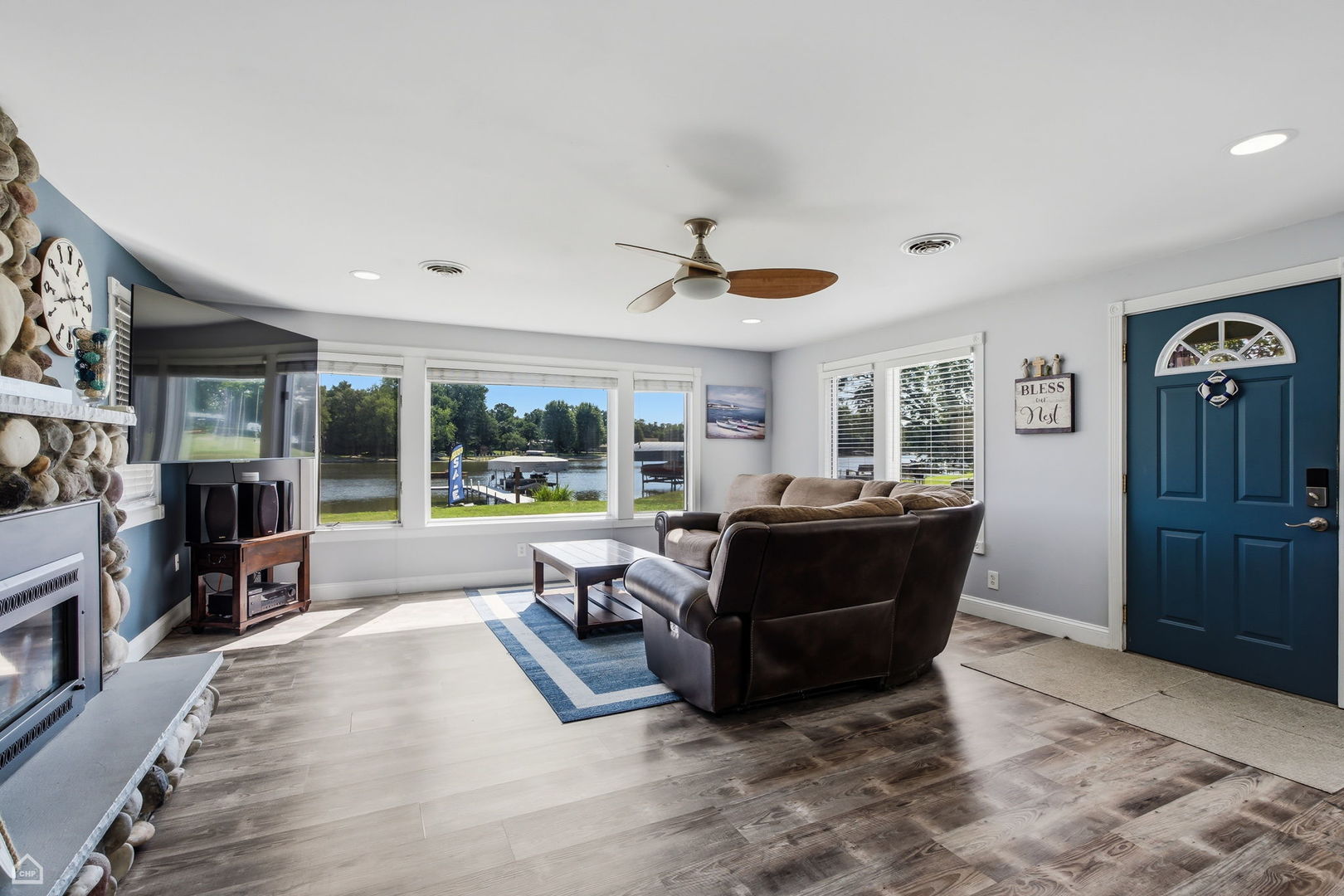 4400 Riverside Drive Property Photo 15