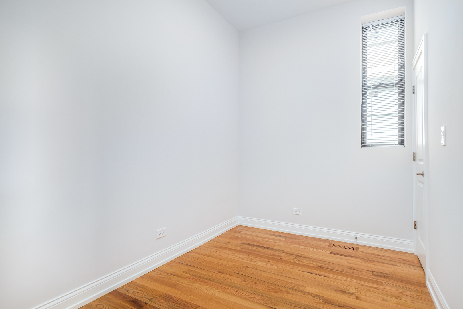 5407 S Harper Avenue 1 Property Photo 12