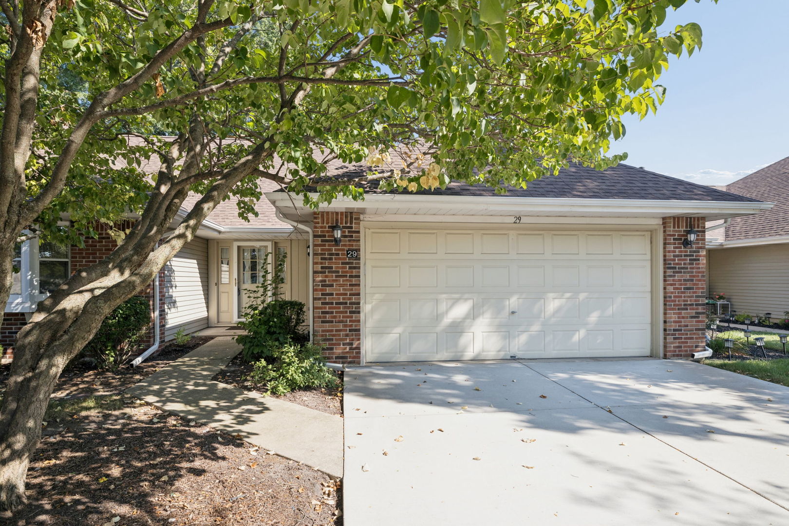 29 Fallcreek Circle Property Photo 1