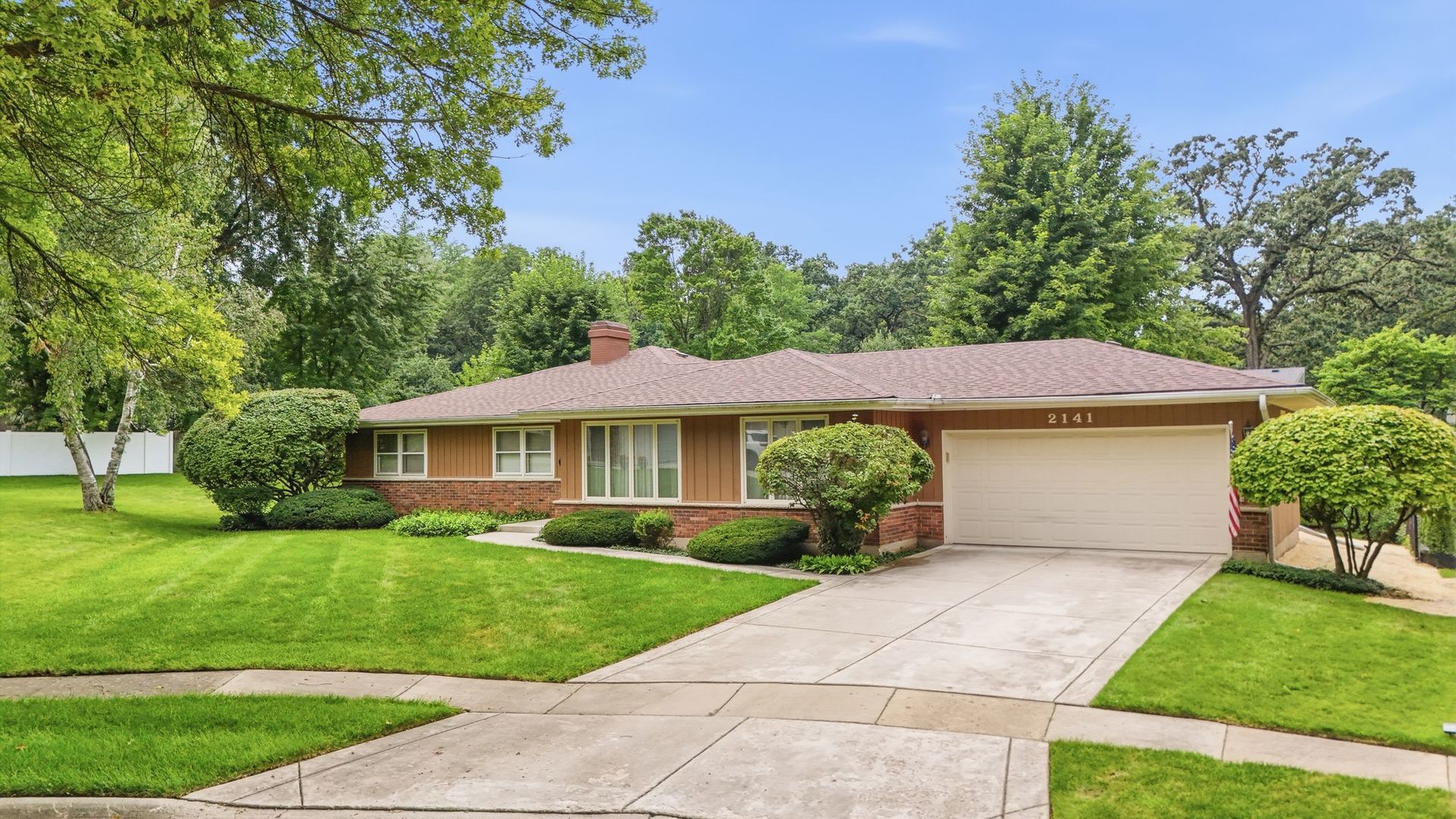 2141 Country Knoll Court Property Photo 35