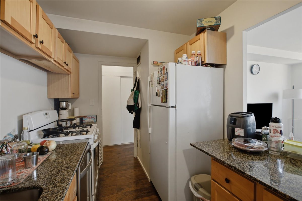 3950 N Lake Shore Drive 2103a Property Photo 3