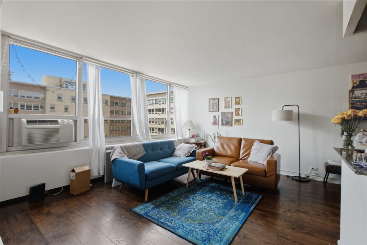 3950 N Lake Shore Drive 2103a Property Photo 5