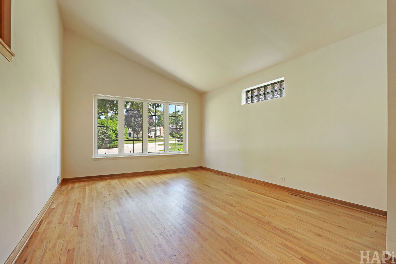 412 Warren Road Property Photo 4