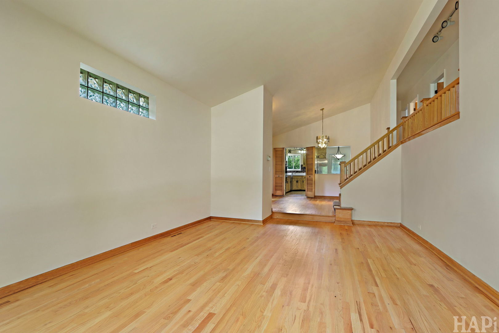 412 Warren Road Property Photo 6