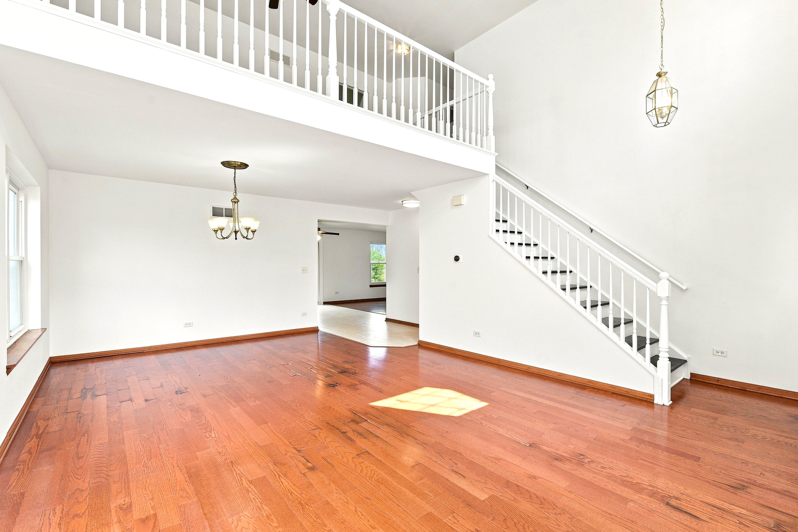 16459 Kingsbrook Drive Property Photo 4