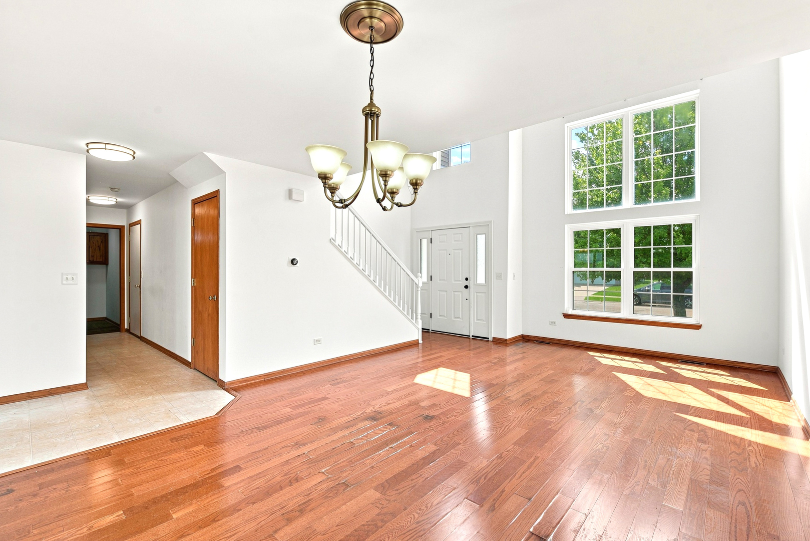 16459 Kingsbrook Drive Property Photo 5