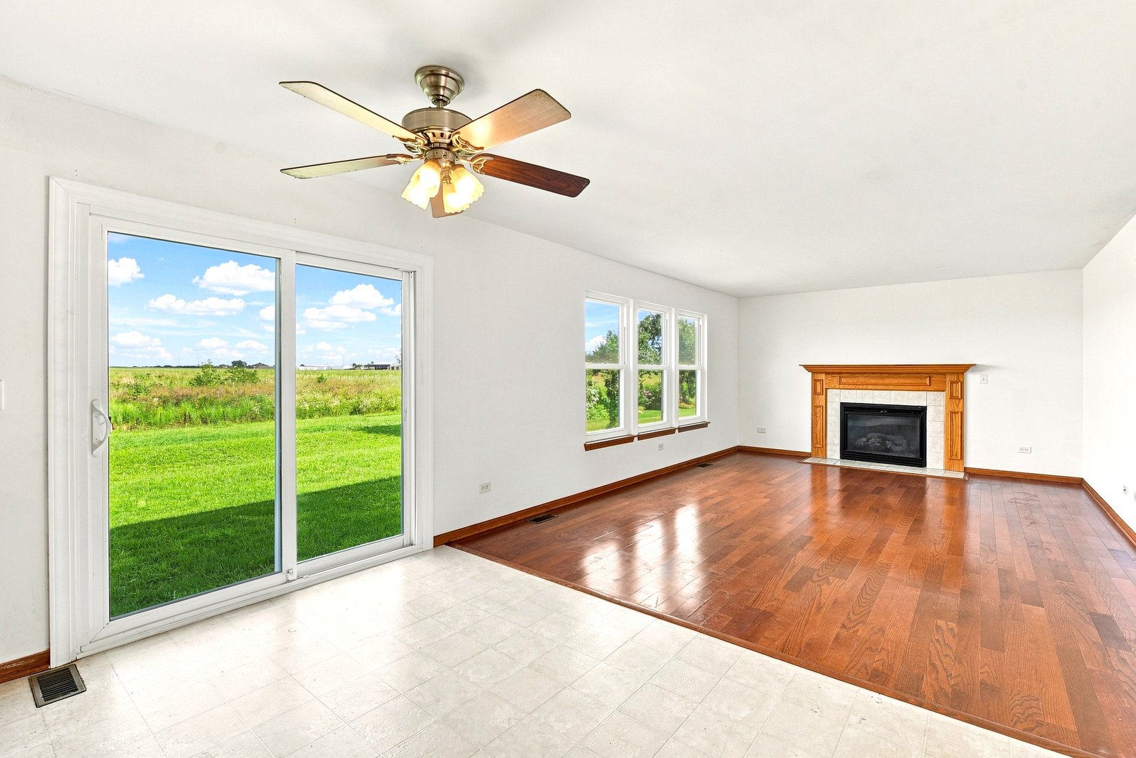 16459 Kingsbrook Drive Property Photo 9