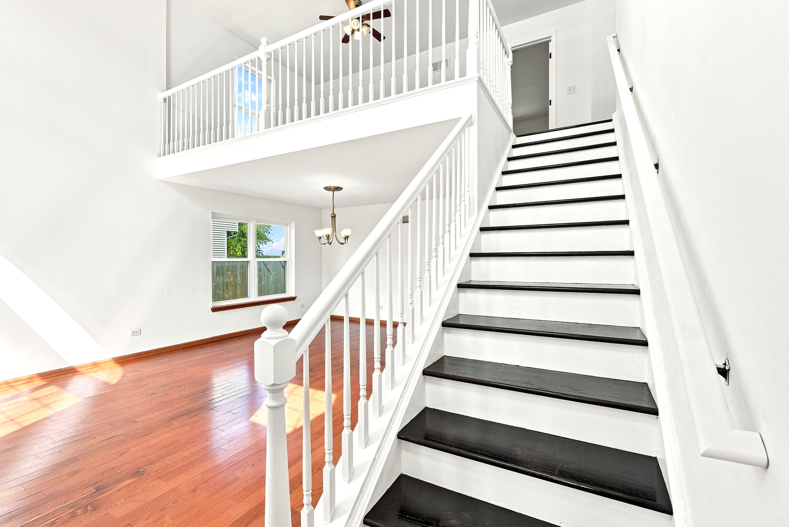 16459 Kingsbrook Drive Property Photo 13