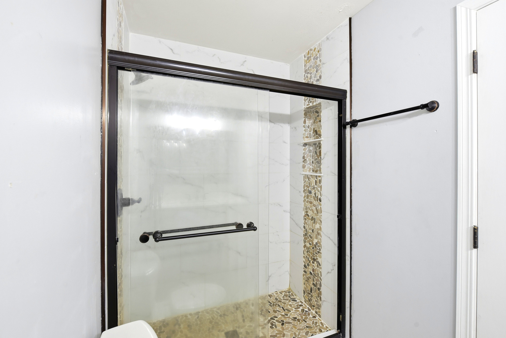 16459 Kingsbrook Drive Property Photo 22