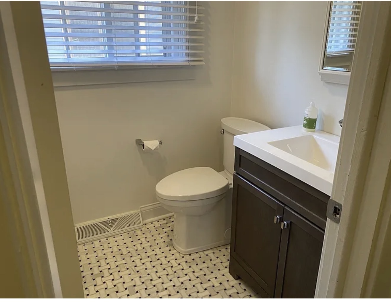 34 Washington Road Property Photo 9