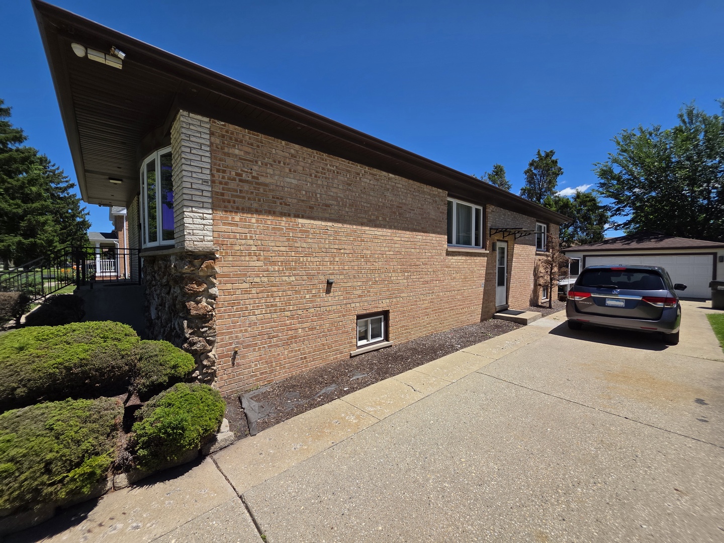 4305 Judd Avenue Property Photo 3