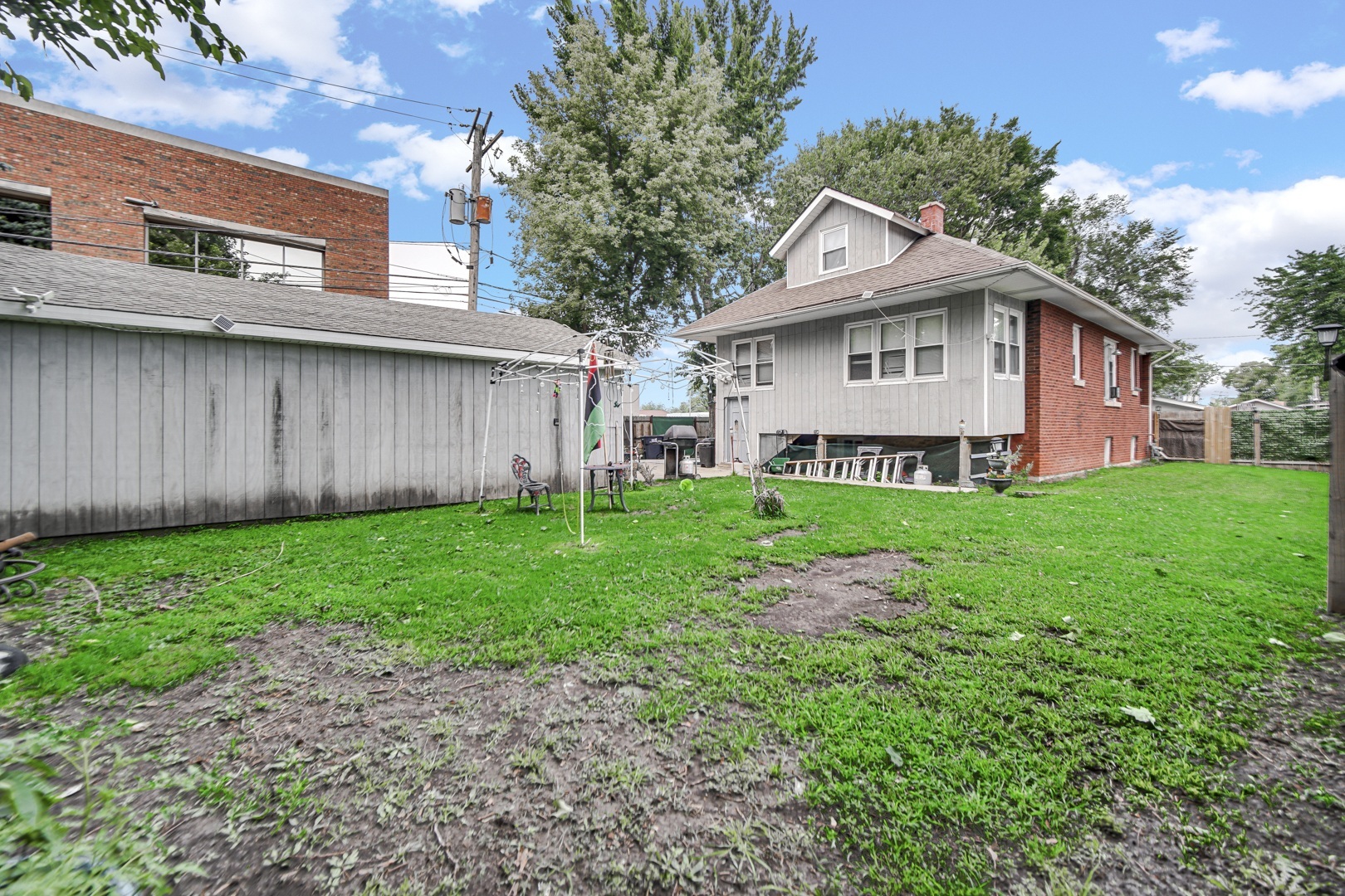 16230 Lowell Avenue Property Photo 17