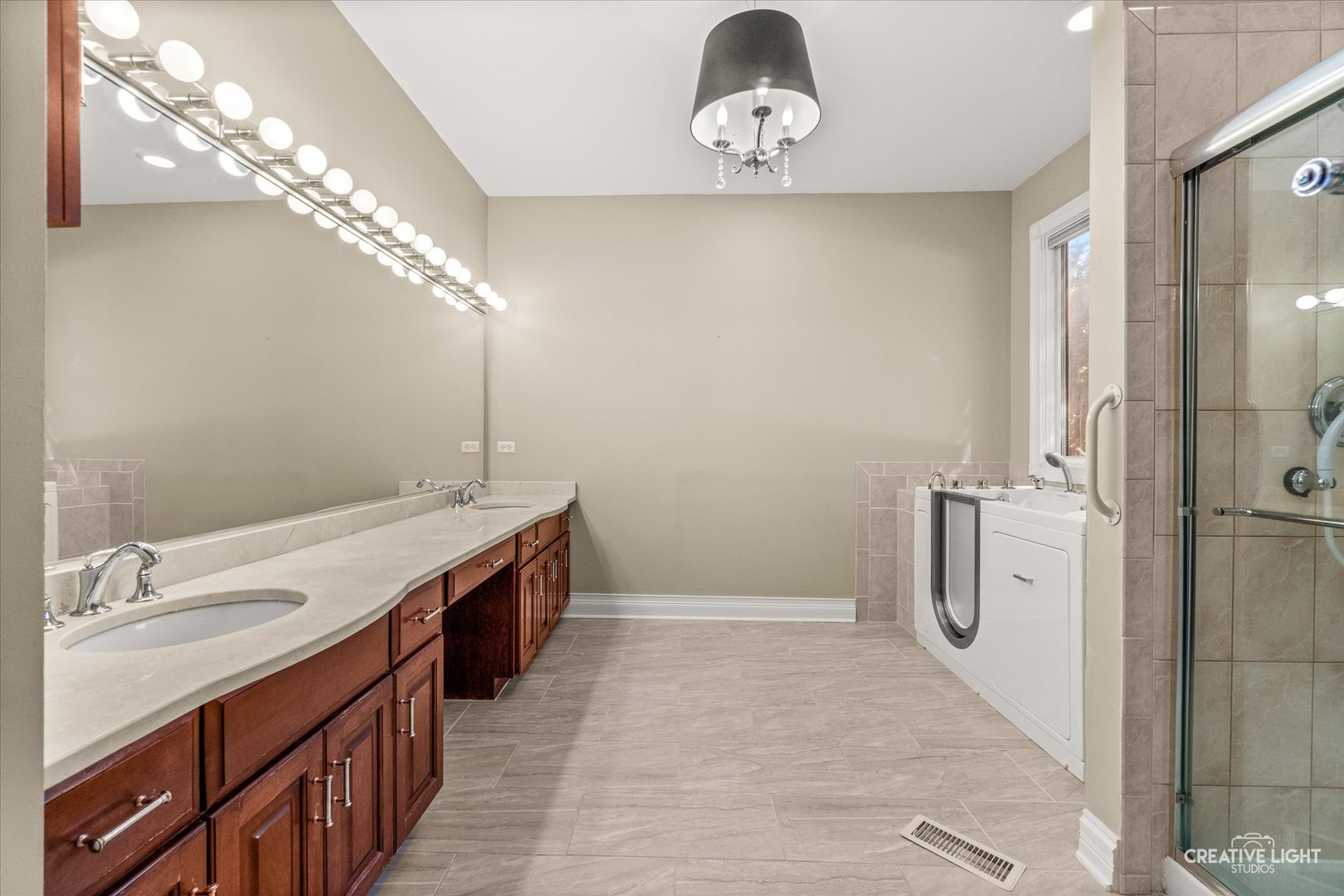 4n468 S Robert Frost Circle Property Photo 12