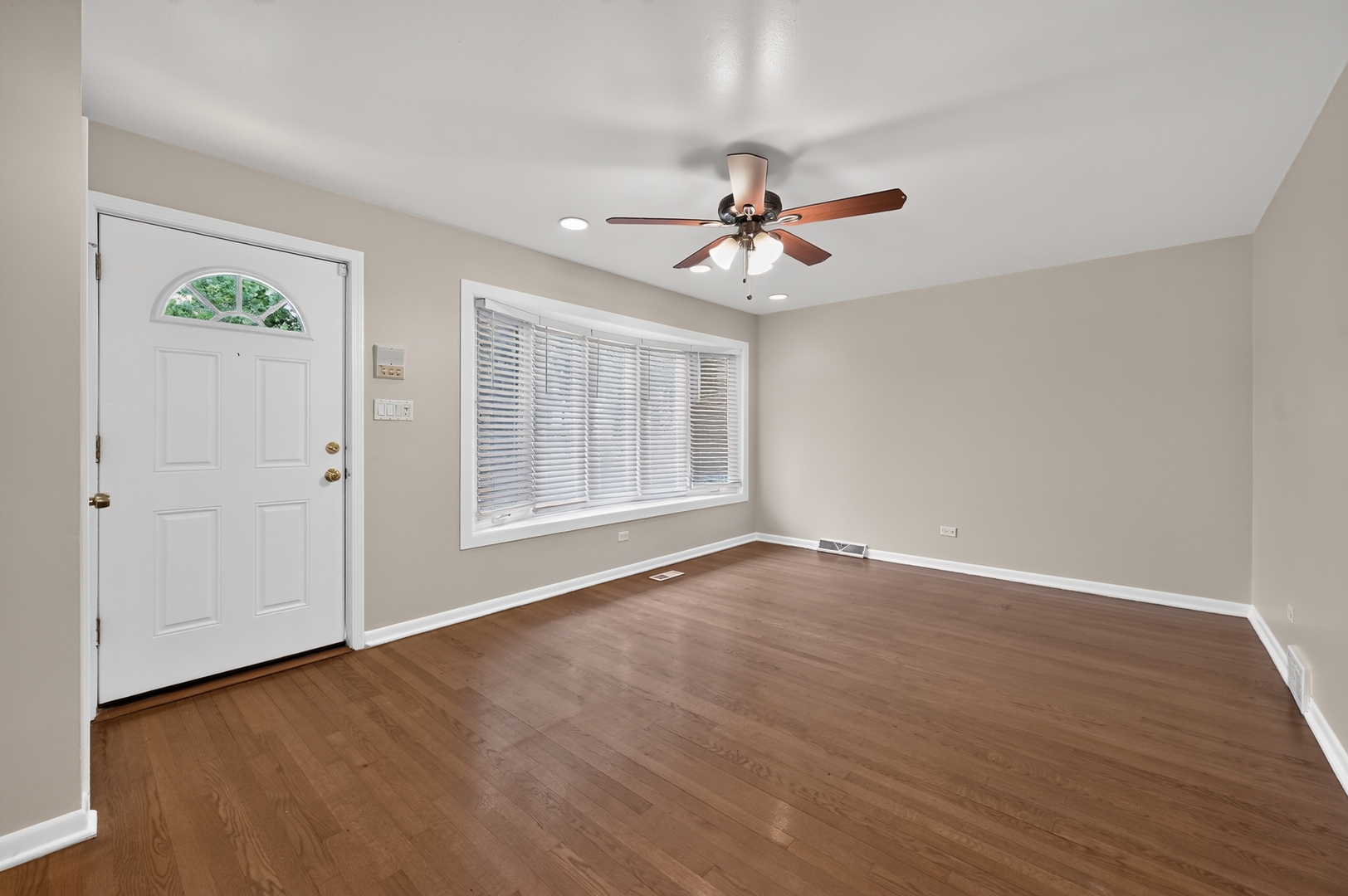 1807 N Keeler Avenue Property Photo 5