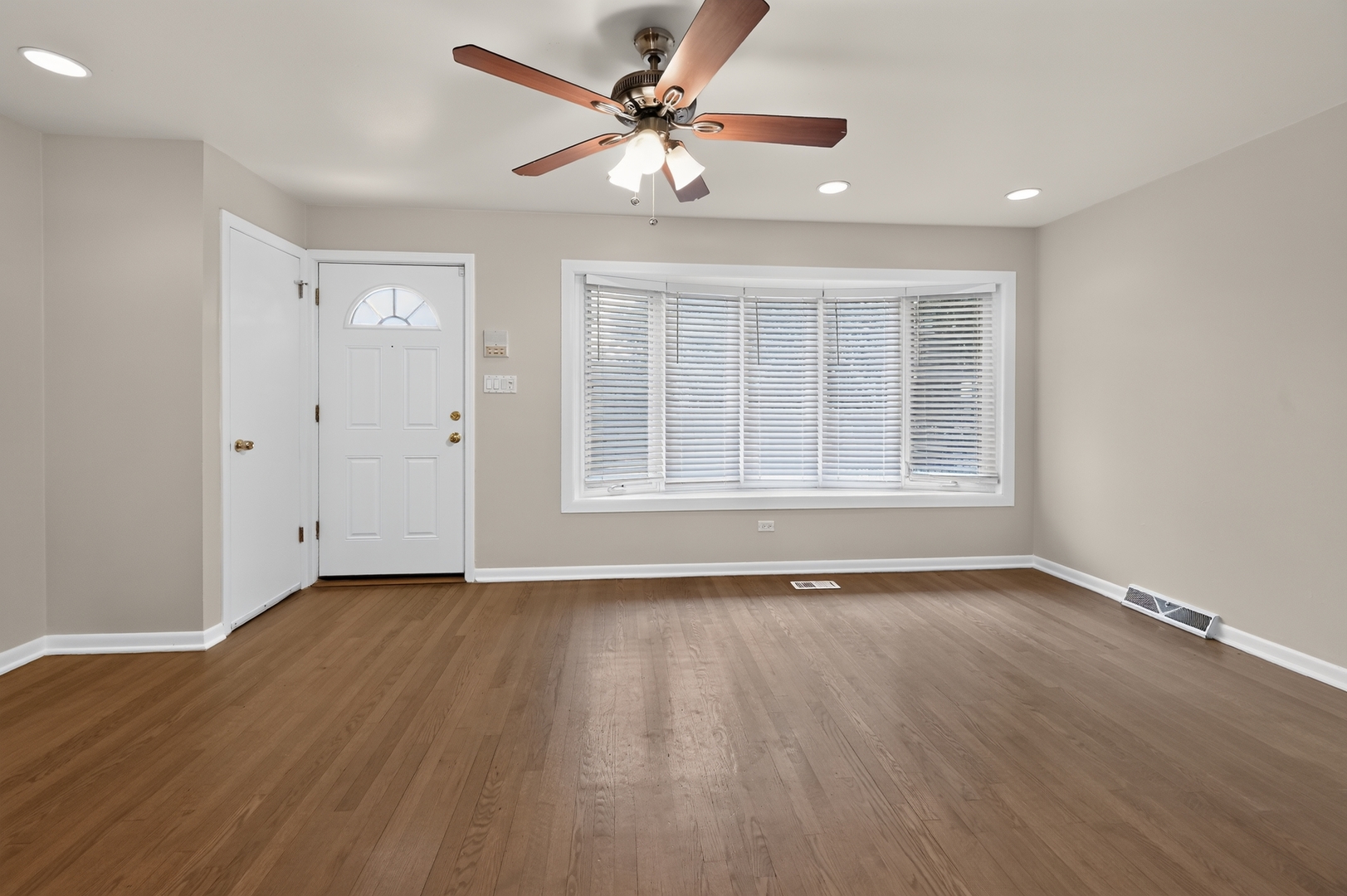 1807 N Keeler Avenue Property Photo 7