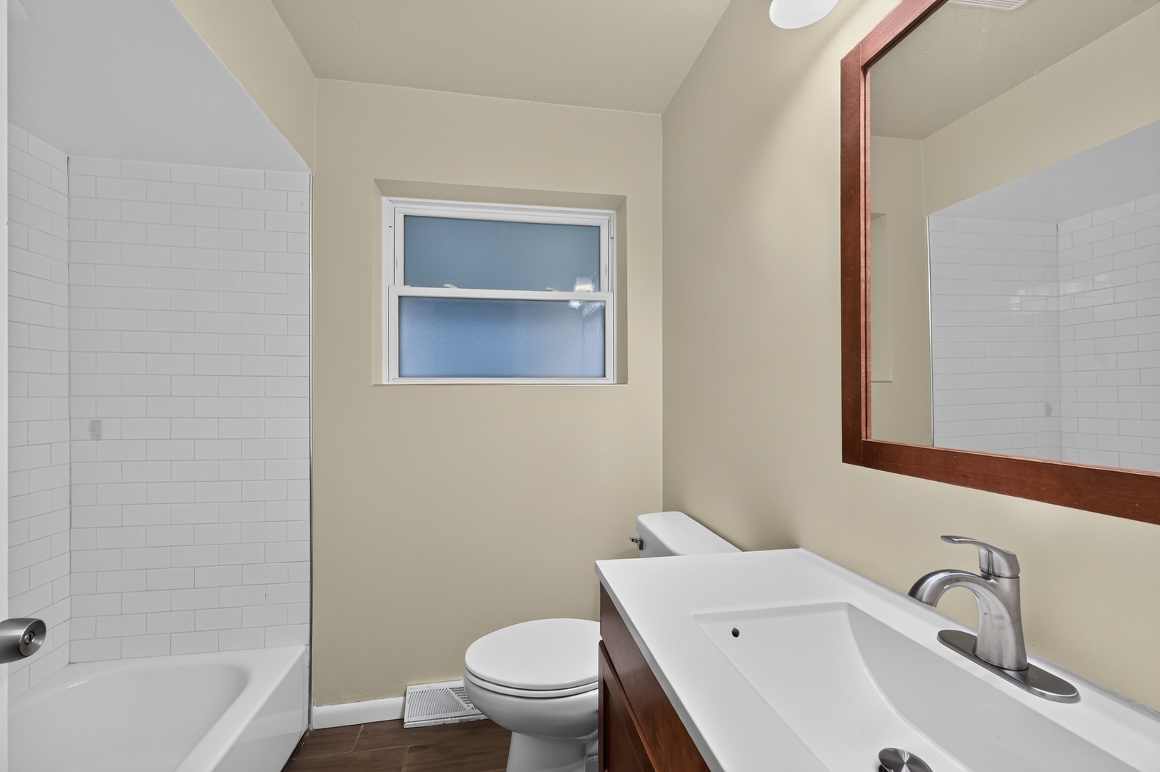 1807 N Keeler Avenue Property Photo 14