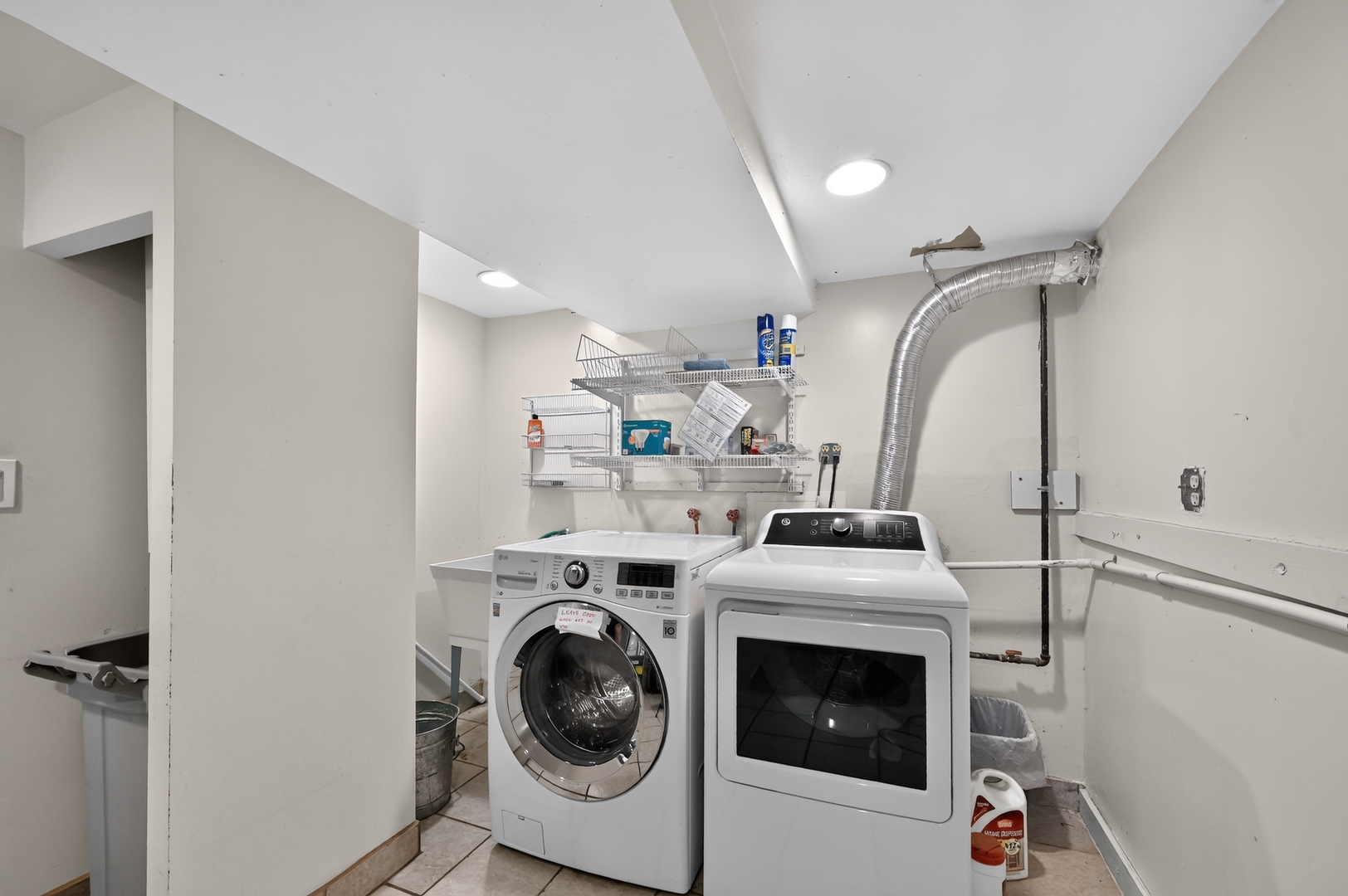 1807 N Keeler Avenue Property Photo 18