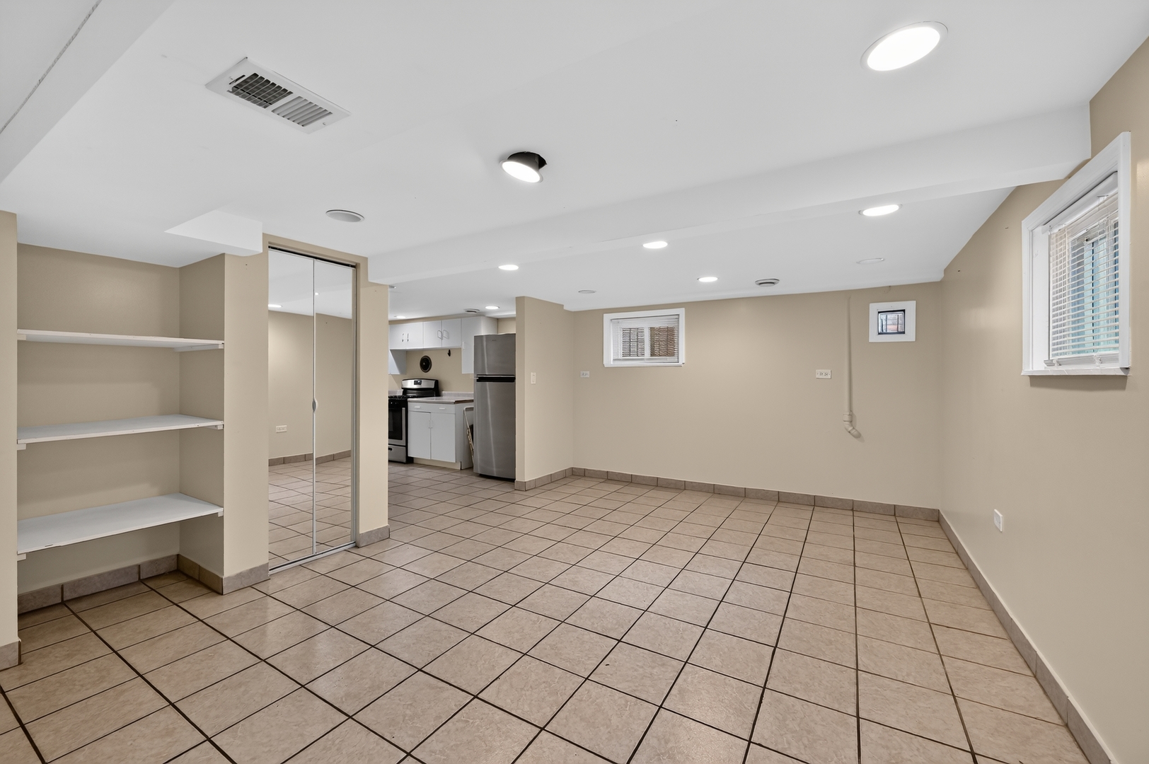 1807 N Keeler Avenue Property Photo 23