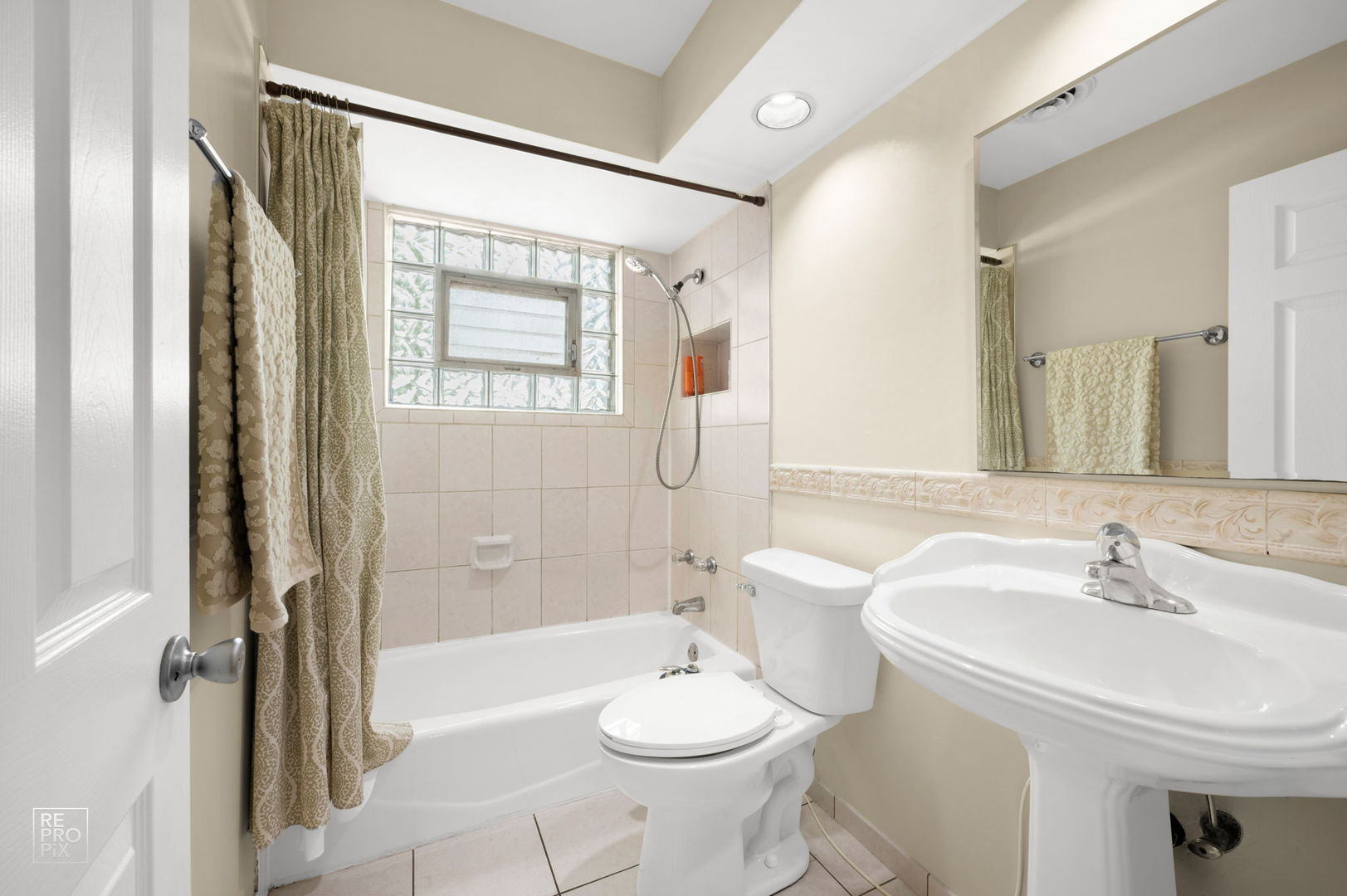 511 S Highland Avenue Property Photo 19
