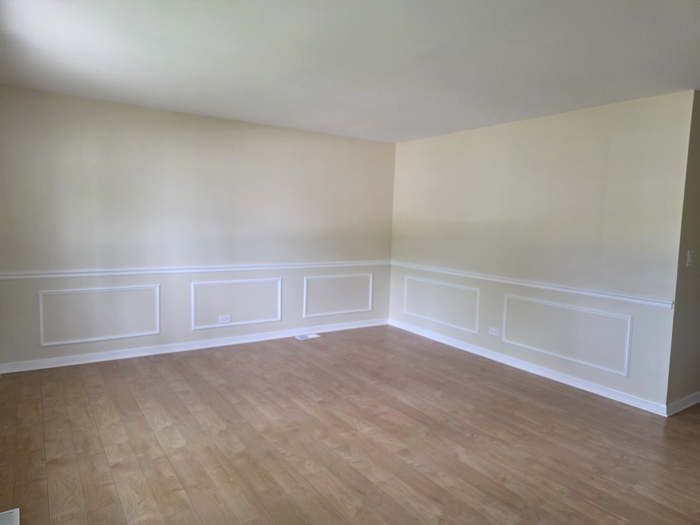 70 N Idlewild Avenue Property Photo 4