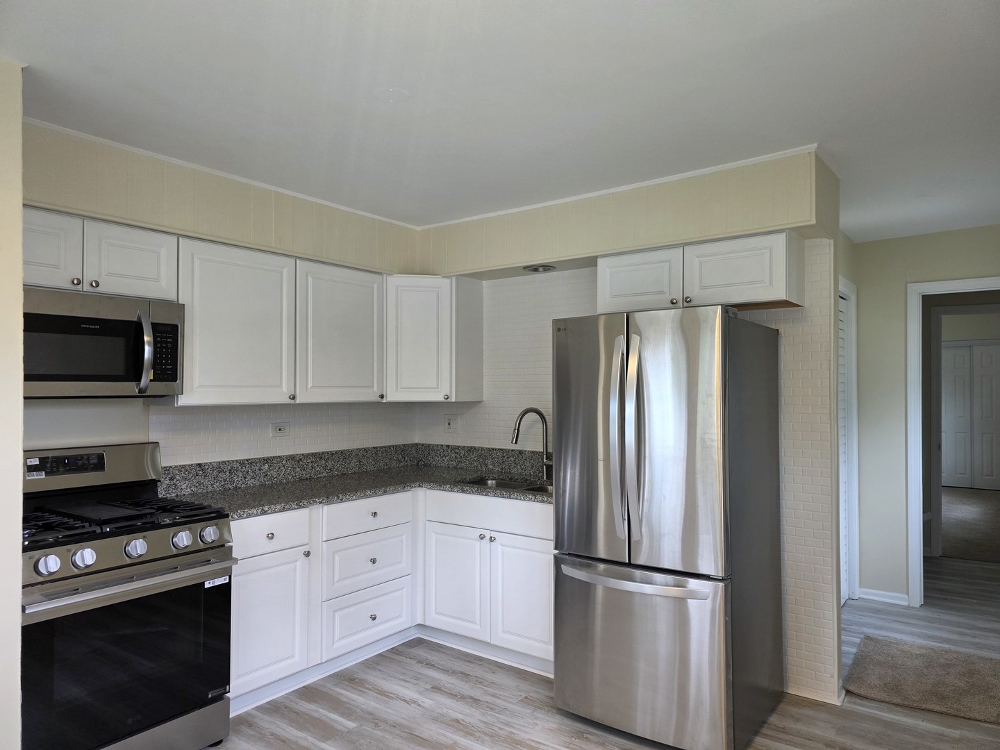 70 N Idlewild Avenue Property Photo 7